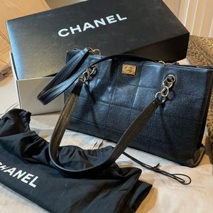 Chanel tote caviar handbag
